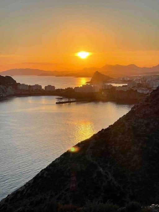 Luxury Designer Apartment - Unbeatable Sea Views アギラス エクステリア 写真