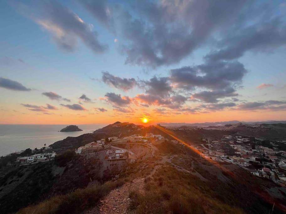 Luxury Designer Apartment - Unbeatable Sea Views アギラス エクステリア 写真