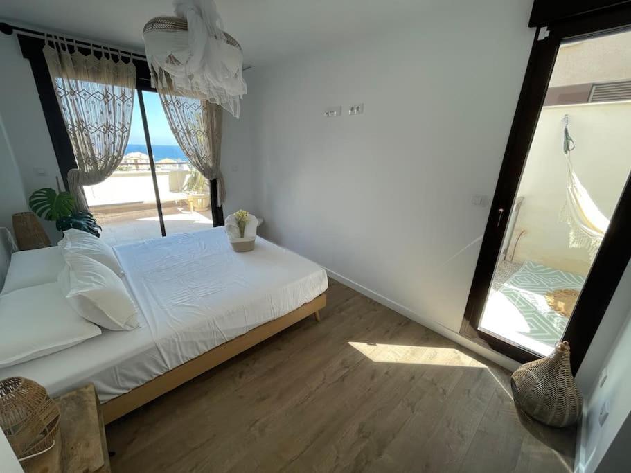 Luxury Designer Apartment - Unbeatable Sea Views アギラス エクステリア 写真