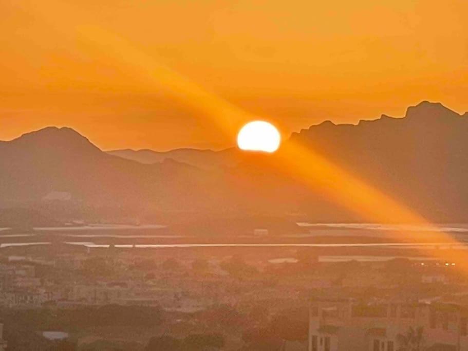 Luxury Designer Apartment - Unbeatable Sea Views アギラス エクステリア 写真
