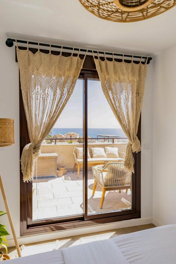 Luxury Designer Apartment - Unbeatable Sea Views アギラス エクステリア 写真